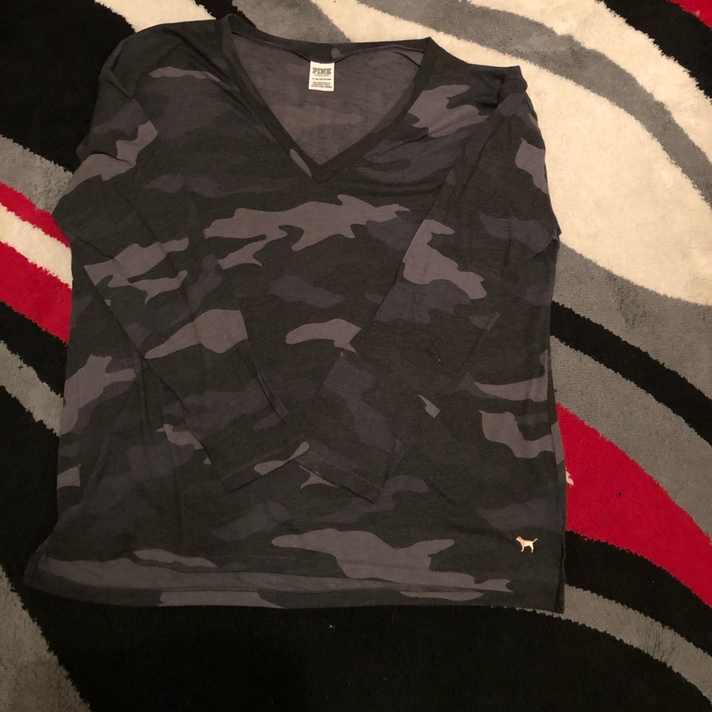 Victoria Secret Camouflage tunic V neck top